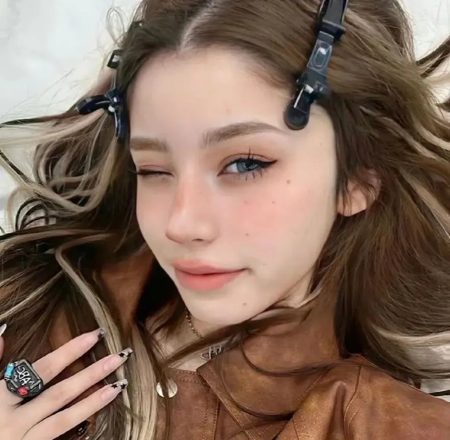 拉.拉